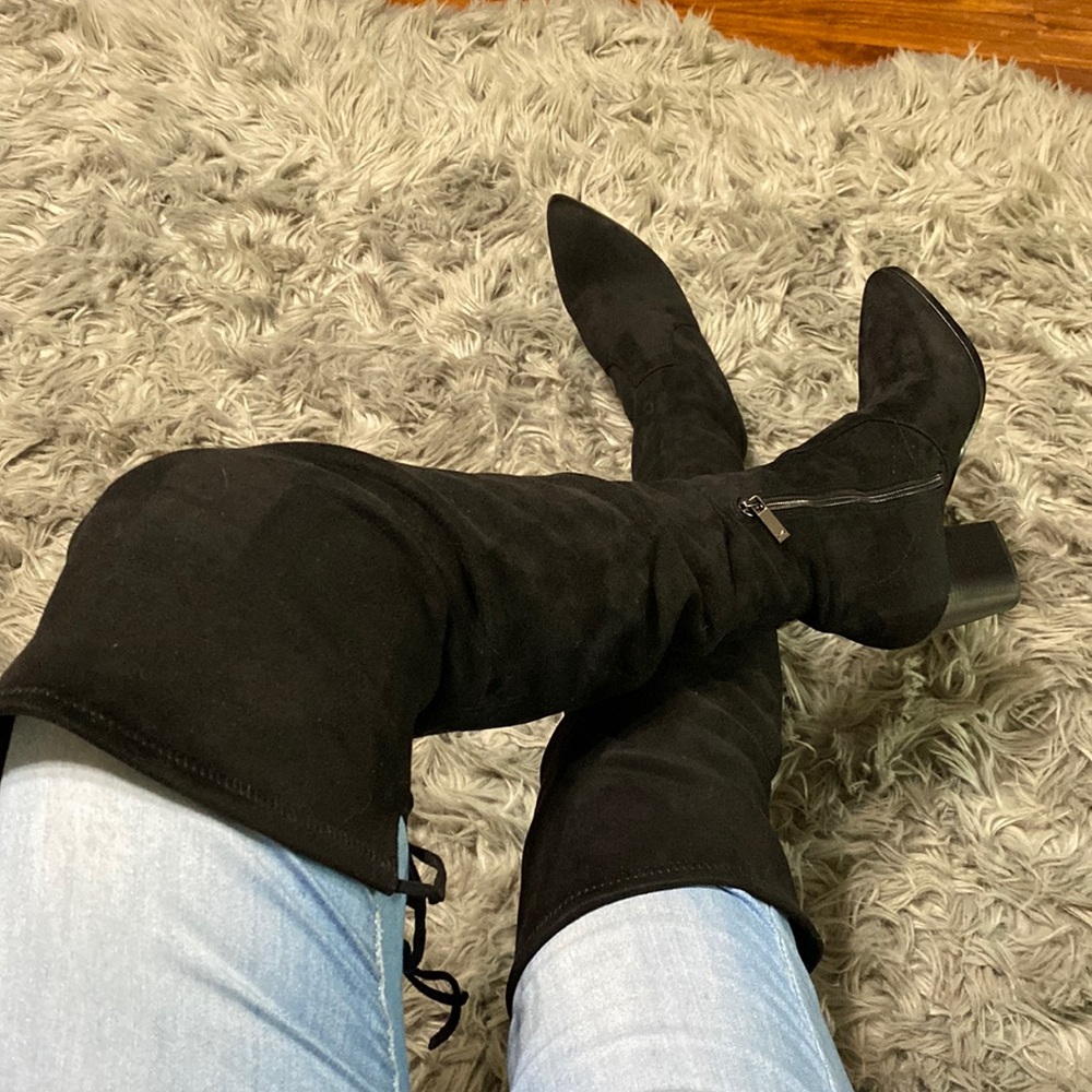 MARC FISHER TALL BOOTS. SIZE 6.